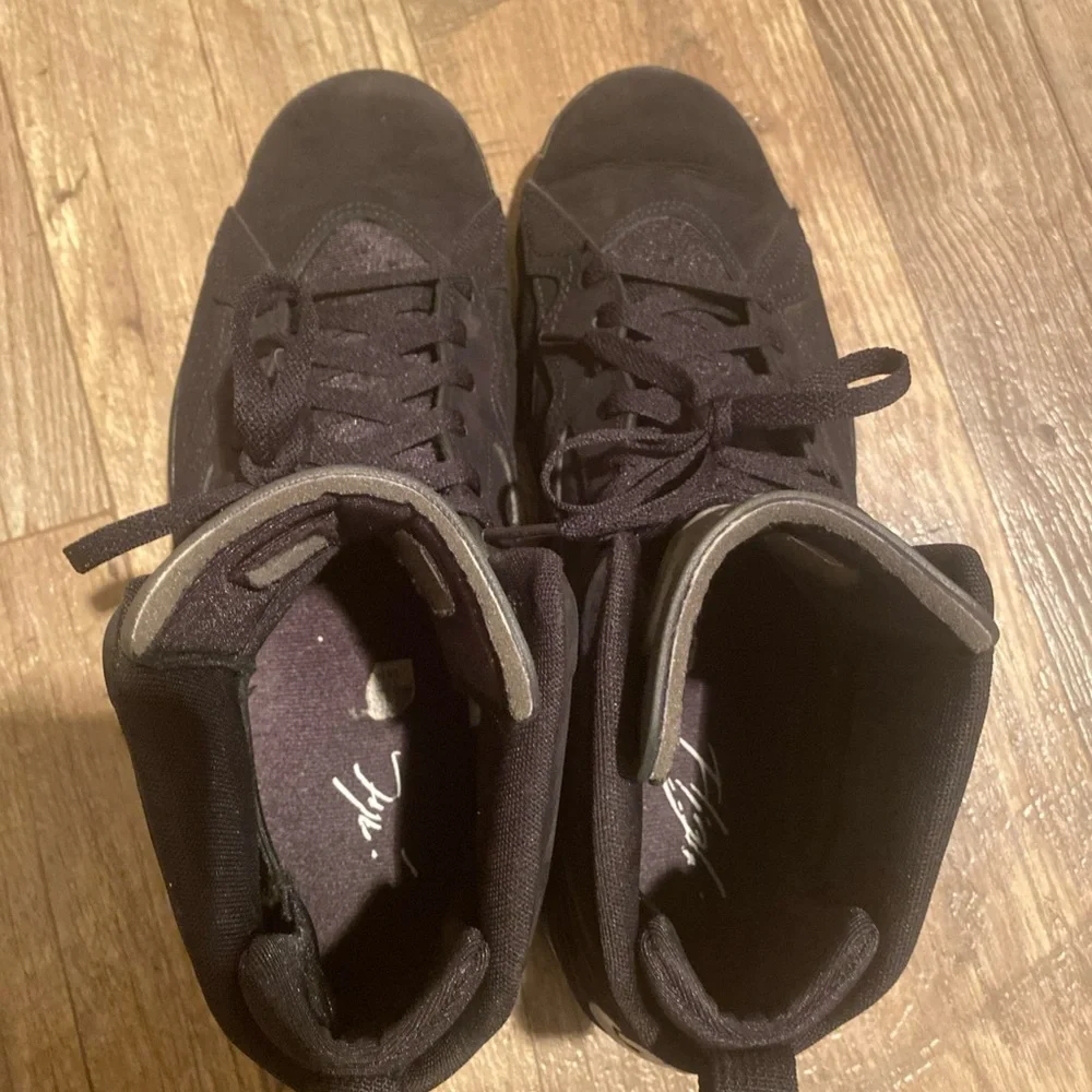 Nike Men's Black and Royal Blue Air Sneakers - Picture 7 of 7